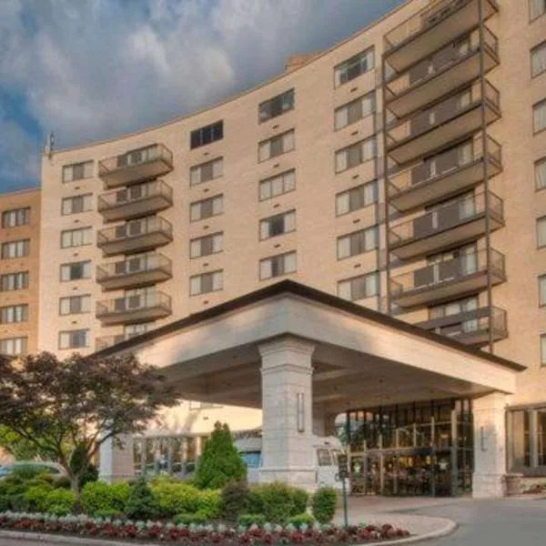 Clarion Collection Hotel Arlington Court Suites – hotel w mieście Arlington