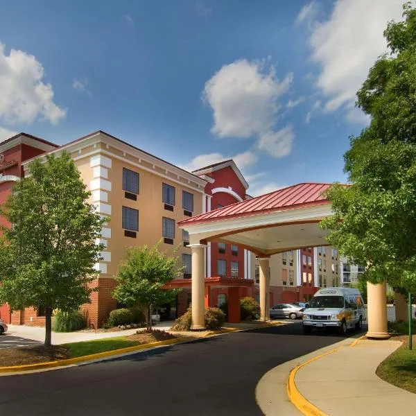 Comfort Suites Dulles Airport, hotel v destinaci Chantilly