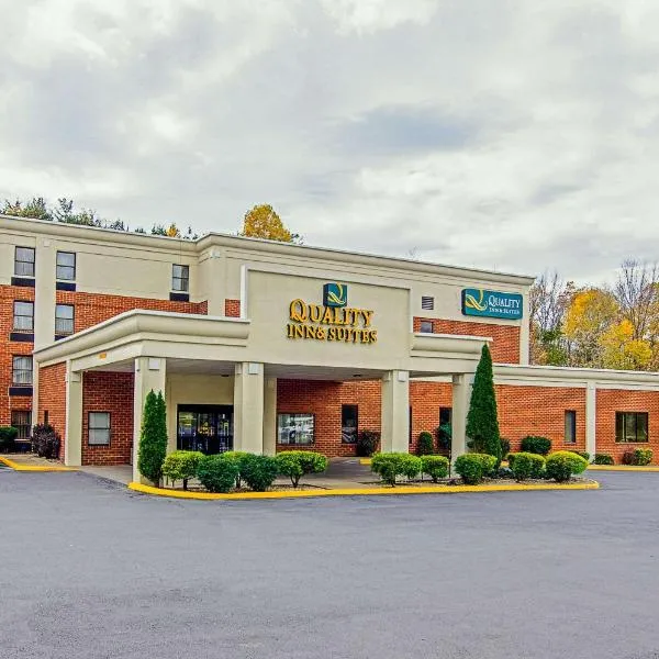 Quality Inn & Suites Lexington near I-64 and I-81, hotel en Fairfield