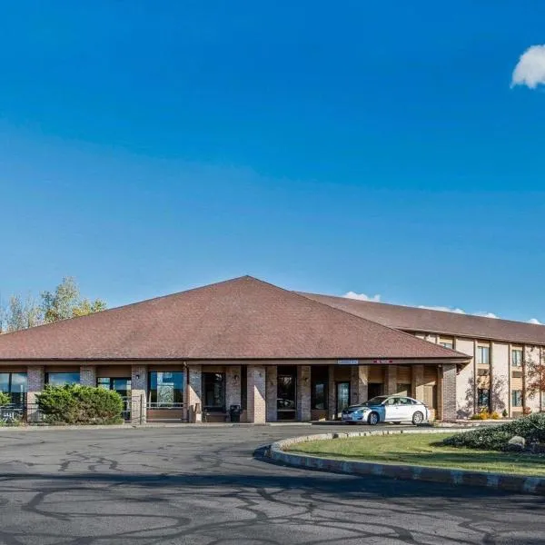 Quality Inn Central Wisconsin Airport, hótel í Mosinee