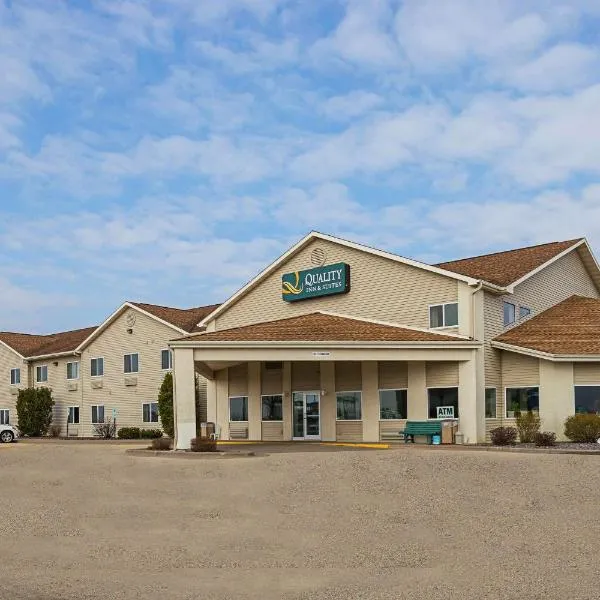 Quality Inn & Suites Belmont Route 151, hotel v destinaci Belmont