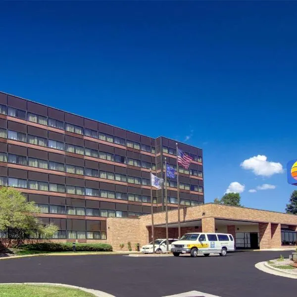 Comfort Inn & Suites Madison - Airport, hotel a Token Creek