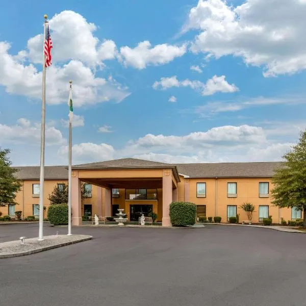 Quality Inn & Suites Benton - Draffenville, hotel in Benton