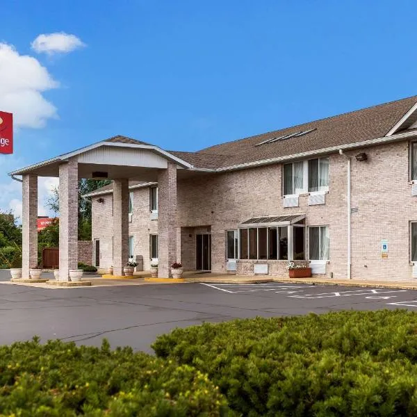Econo Lodge Inn & Suites Fairview Heights near I-64 St Louis, hotel in Belleville