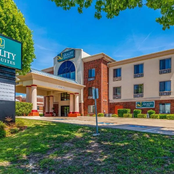 Quality Inn & Suites, hotel i Kempner