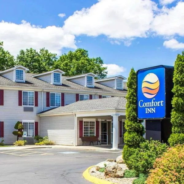 Comfort Inn Guilford near I-95 โรงแรมในกิลฟอร์ด