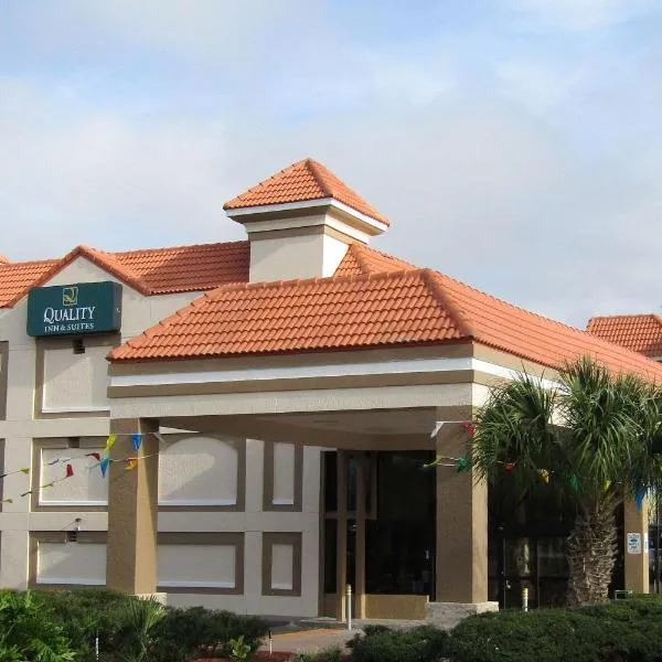 Quality Inn & Suites By The Lake, hotel em Orlando
