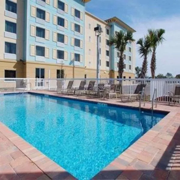 Comfort Suites Palm Bay - Melbourne, hotel v destinaci Palm Bay