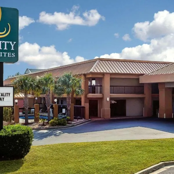 Quality Inn & Suites near Robins Air Force Base, hotell i Warner Robins