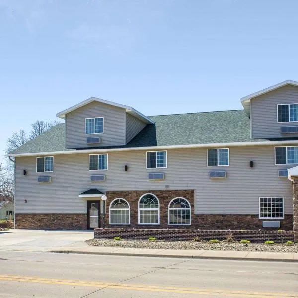 Rodeway Inn & Suites near Okoboji Lake, hotel di Milford