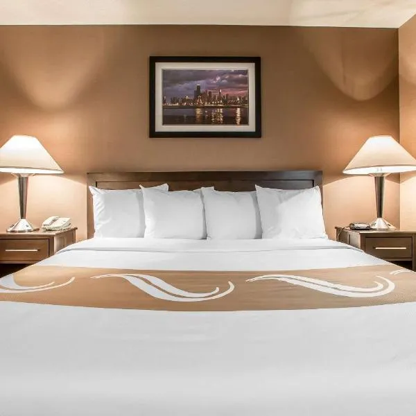 Quality Inn Elgin I-90, hotel in Elgin