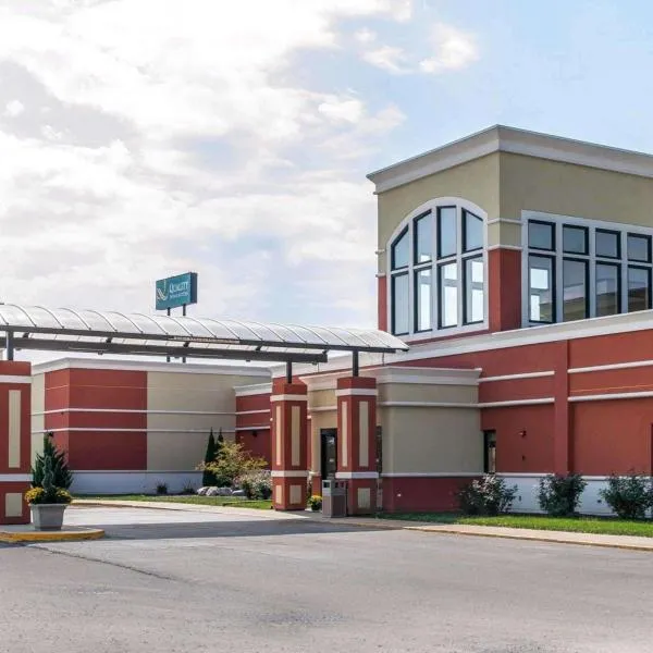 Quality Inn & Suites, hotel v destinaci Mattoon