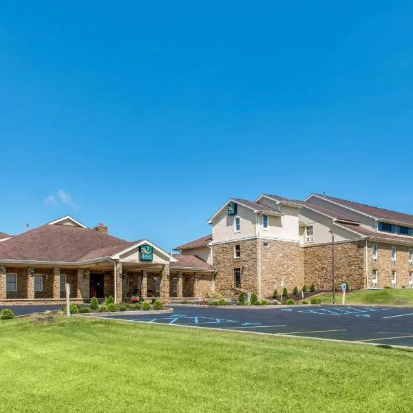 Quality Inn & Suites Bedford West, hotel v destinaci Bedford