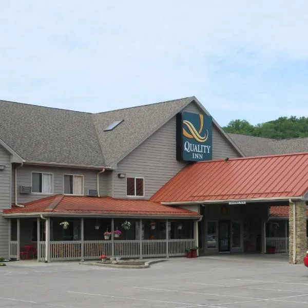 Quality Inn Nashville - Bloomington, hotel v destinaci Nashville