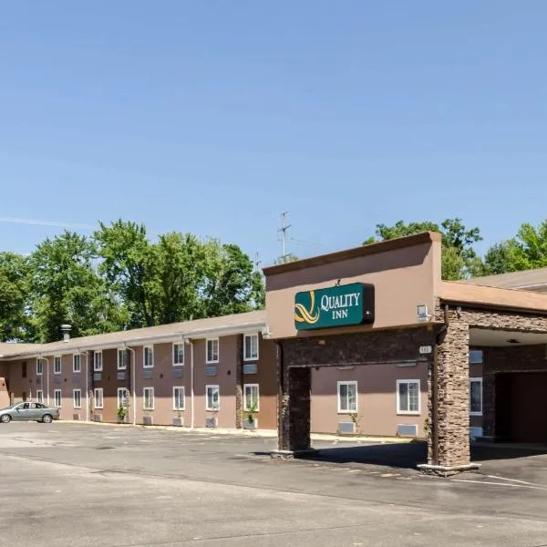 Quality Inn Chicopee-Springfield, hotel en Holyoke