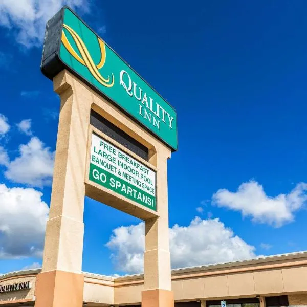 Quality Inn University Lansing, hotel v destinaci Lansing