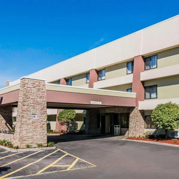 Quality Inn & Suites Warren - Detroit, hotel en Clawson