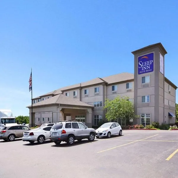 Sleep Inn & Suites Lake of the Ozarks, hotel in Damsel