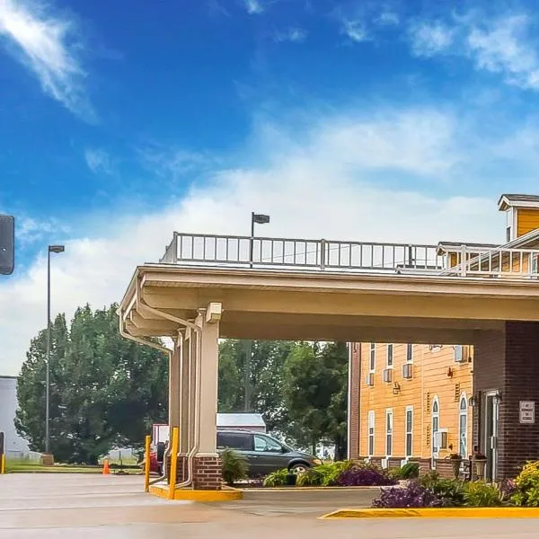 Quality Inn & Suites Chesterfield Village, hotel u gradu Riverpark