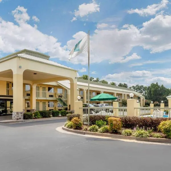 Quality Inn, hotel v destinaci McComb