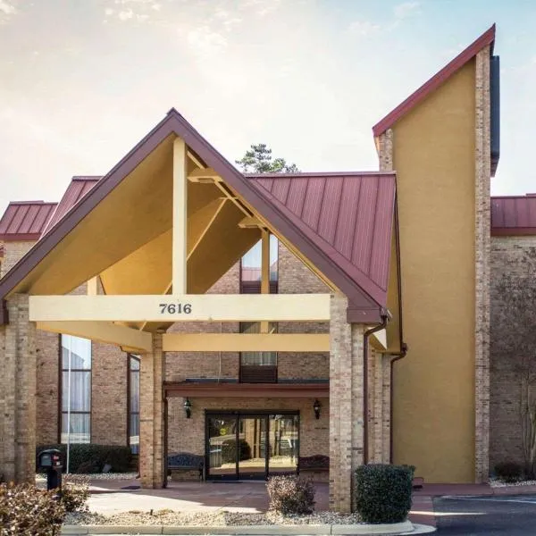 Comfort Inn & Suites Fuquay Varina, hotel en Edmondson