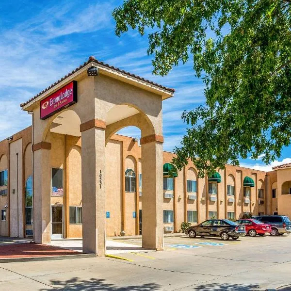 Econo Lodge Inn & Suites Albuquerque East I-40 Eubank Exit, hotel u gradu Cedar Crest