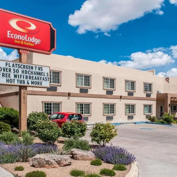 Econo Lodge Inn & Suites, hotel em Cerrillos