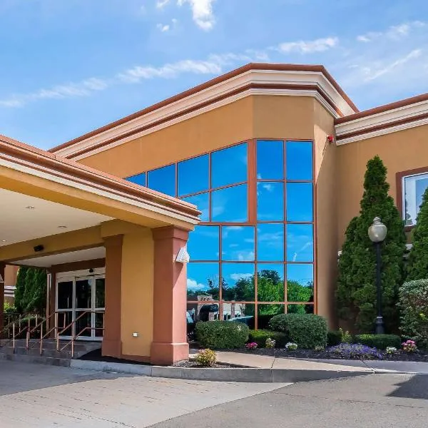 Quality Inn & Suites Albany Airport, hotel v destinaci Latham