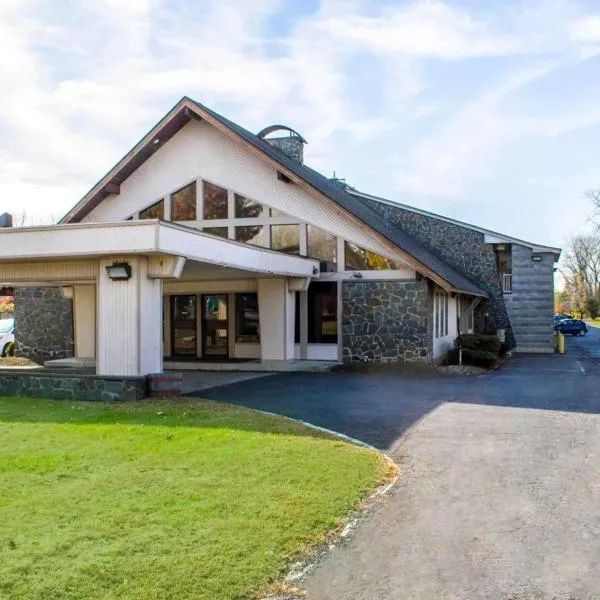 Econo Lodge Inn & Suites Colonie Center Mall, hotel v destinaci Albany