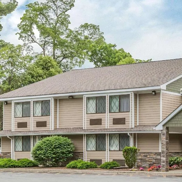 Quality Inn Hyde Park Poughkeepsie North โรงแรมในไฮแลนด์