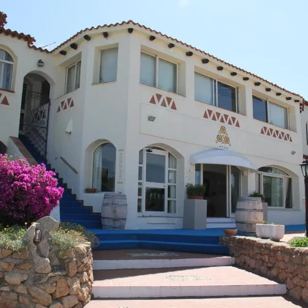 Hotel 3 Botti, hotel v Baja Sardinia