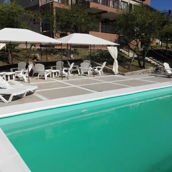 Cabañas El Mirador, hotel en Villa Quillinzo