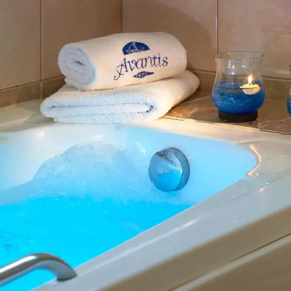 Avantis Suites Hotel, hotel v destinaci Eretria