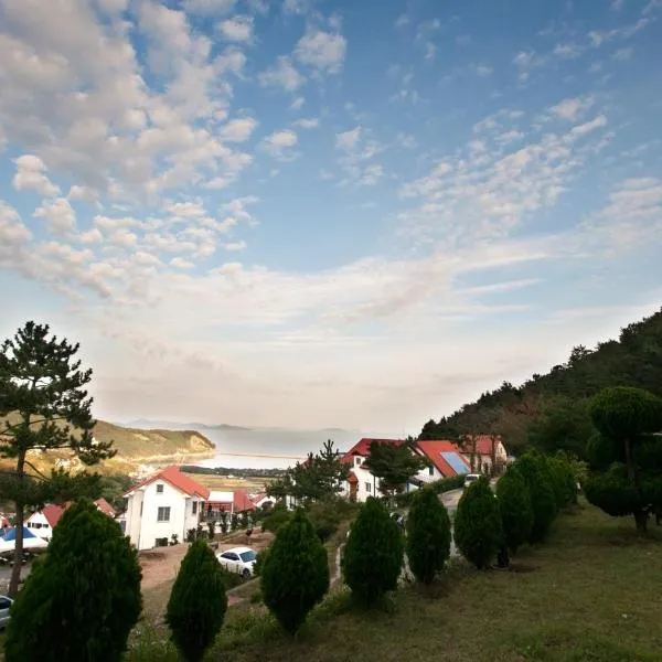 Namhea German Village Beethoven House, готель у місті Mulgŏn-ri