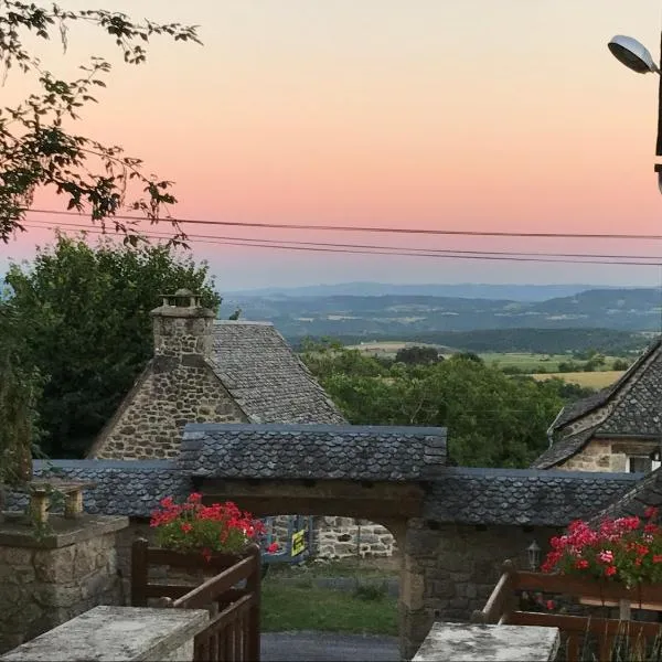 Lo Soulenquo à Fonteilles sur le GR 65, hotel in Saint-Félix-de-Lunel