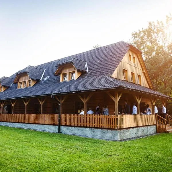 Penzion a restaurace Grunt, hotel in Horní Třanovice