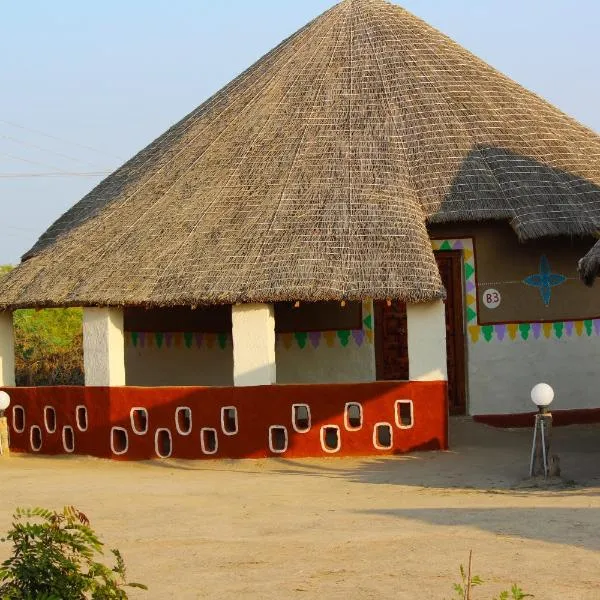 Kutir Craft Village Resort, Hotel in Dhordo