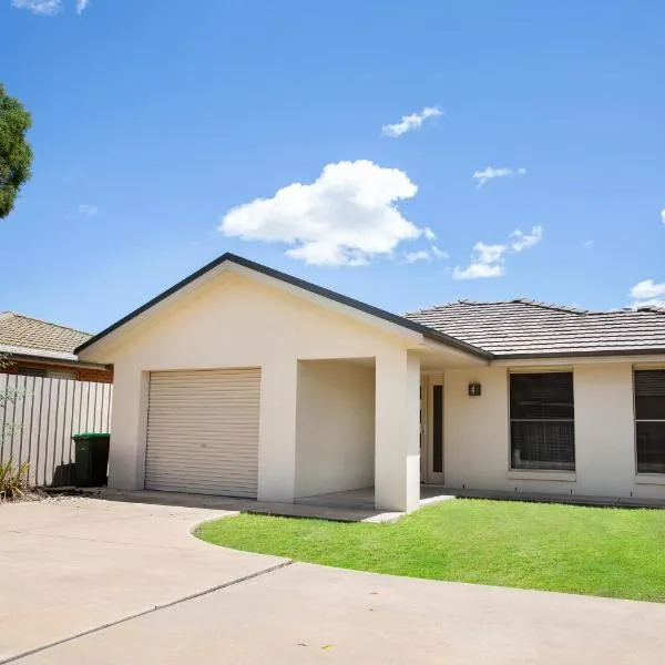 Lovely 3 Bed, 2 Bath in the City Centre, hotel di Wagga Wagga