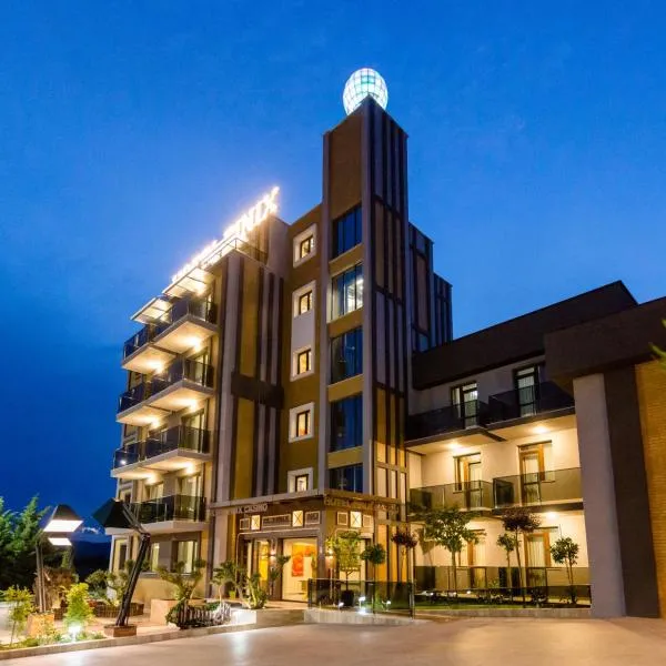 HOTEL FINIX CASINO, hotel in Yanovo