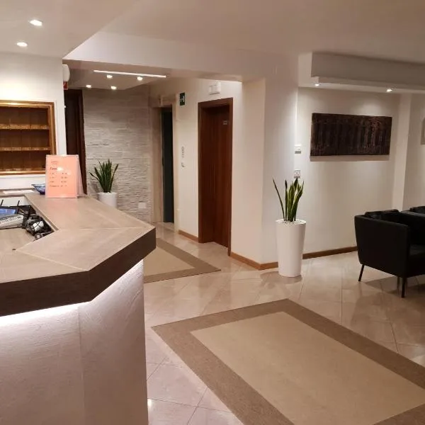 Hotel Rado, hotel in Lido di Jesolo