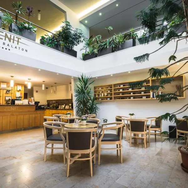 Zenit Wellness Hotel Balaton, hotel v destinaci Vonyarcvashegy