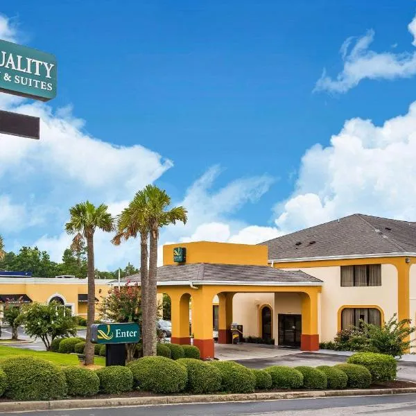 Quality Inn & Suites Orangeburg: Orangeburg şehrinde bir otel