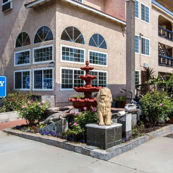 Rodeway Inn, hotel v destinaci Cypress