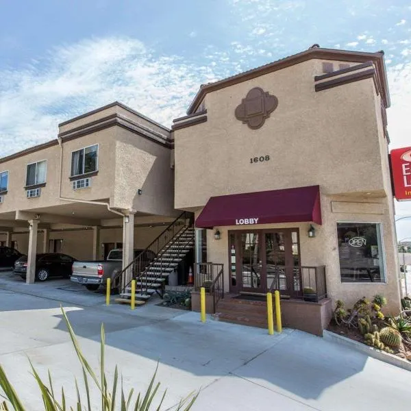 Econo Lodge Inn & Suites Fallbrook Downtown, hotel Fallbrookban