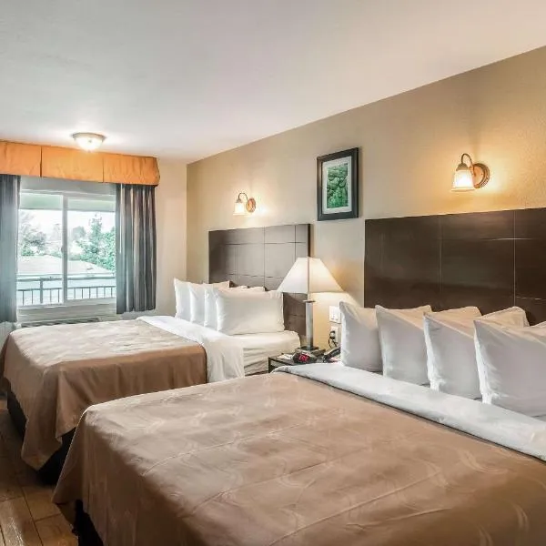 Quality Inn & Suites near Downtown Bakersfield: Bakersfield şehrinde bir otel