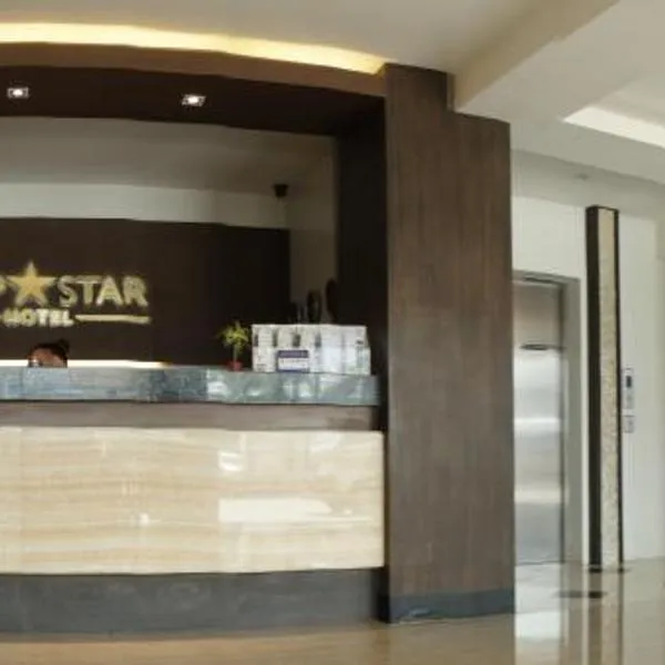 Top Star Hotel, hotel em Cabanatuan