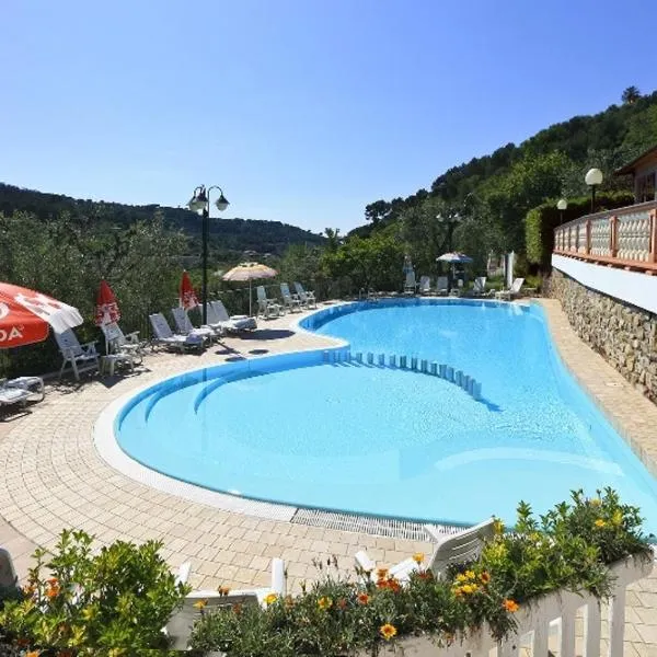 Albergo Ristorante San Matteo, hotel em Chiusanico