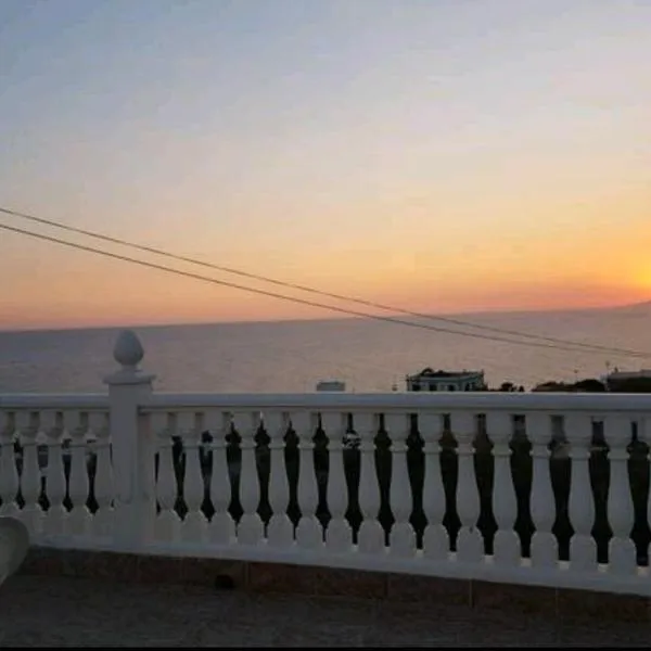 Vistas al Mar, khách sạn ở Adra