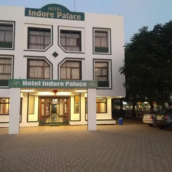 Hotel Indore Palace - KDM Hotels Shirdi- a walk away from Saibaba Temple, hotel in Shirdi