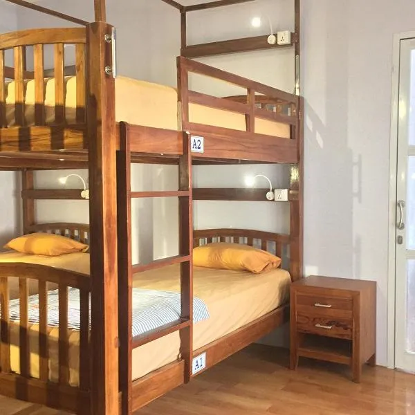Bajo Nature Backpackers, hotel v destinaci Labuan Bajo